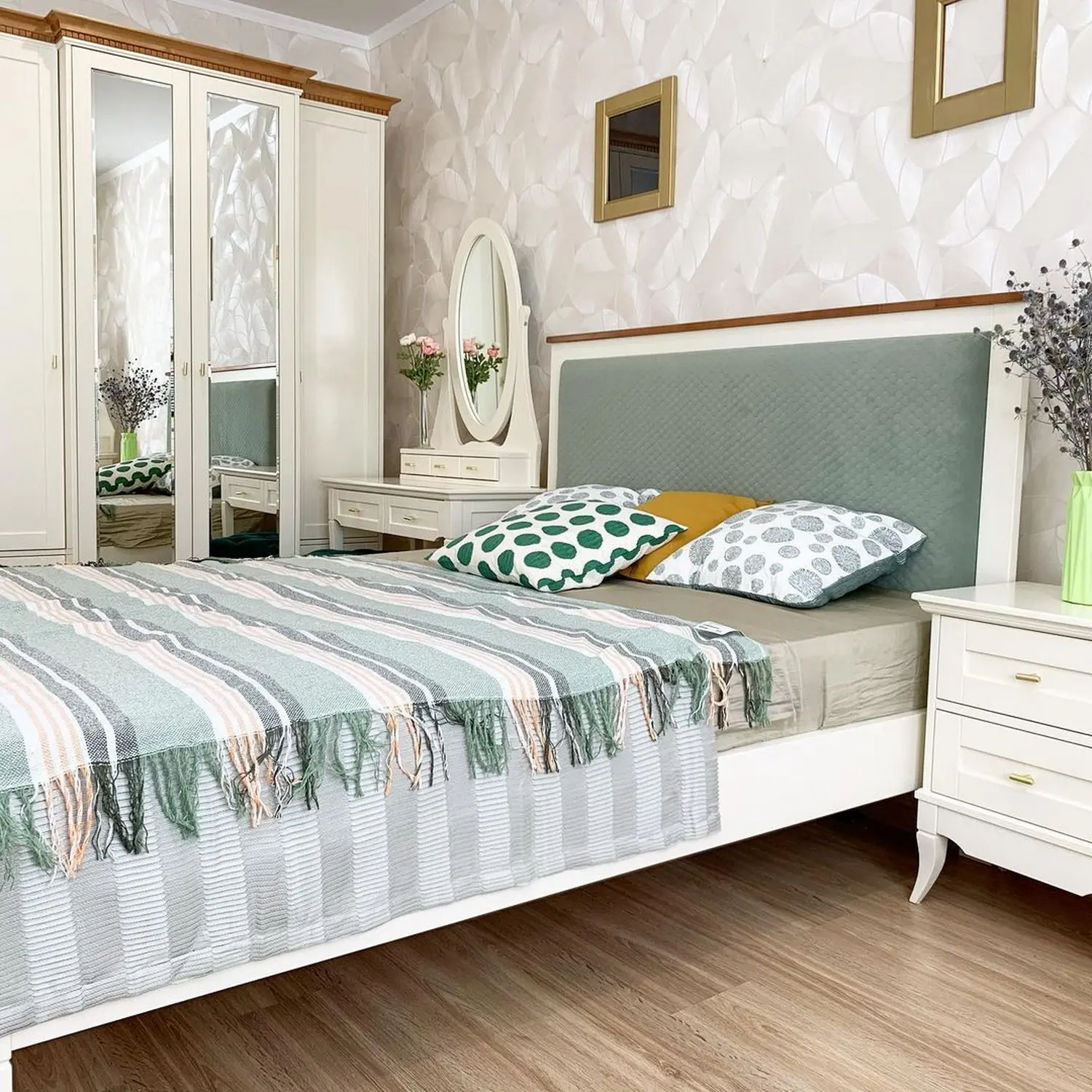 Кровать "Римини"1800х2000 с мягким изголовьем