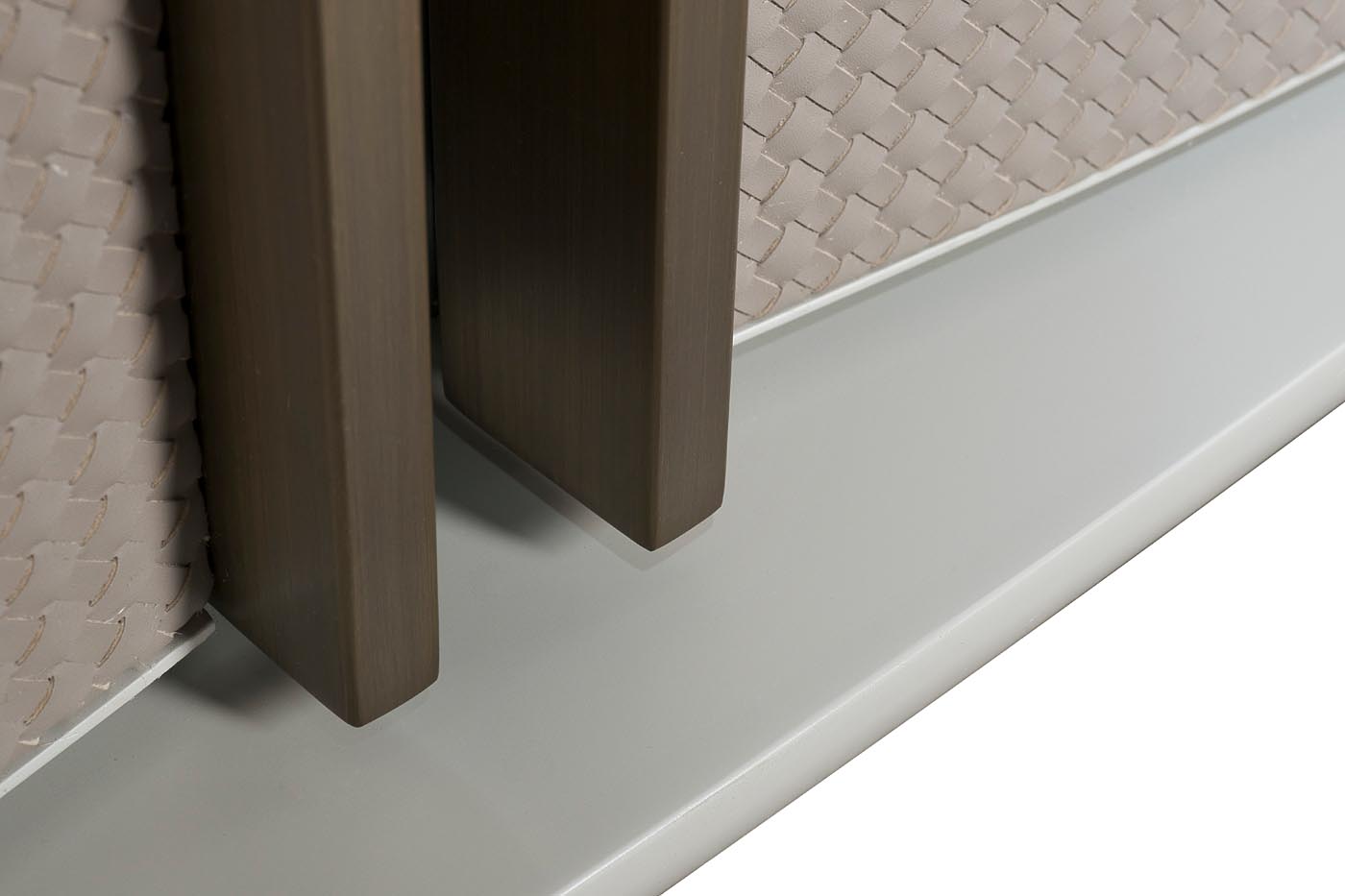 58DB-CH19263 Комод Bel Air плетеная экокожа/стекло